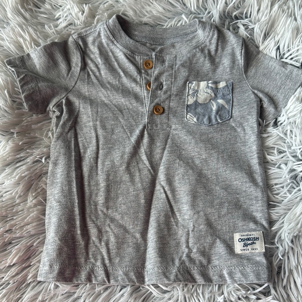 OshKosh B'gosh Gray Short Sleeve Tee Casual Fit